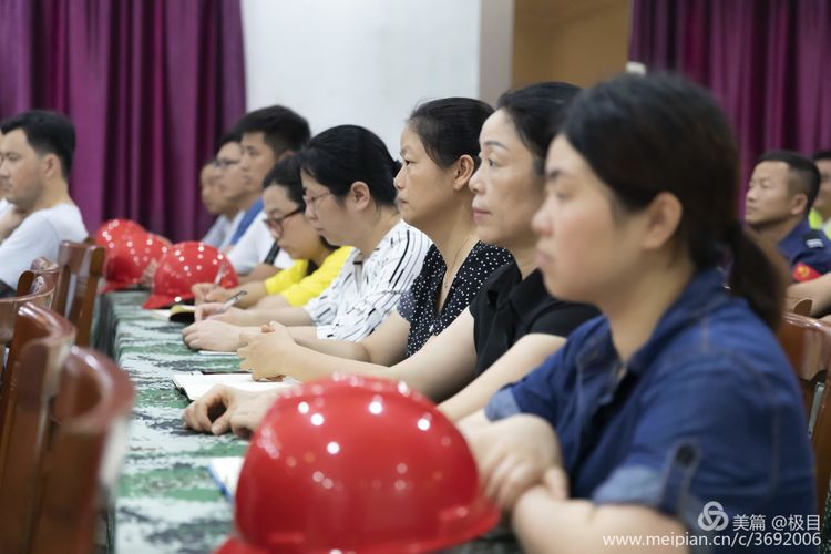 公司开展消防安全培训暨消防演练(图4)